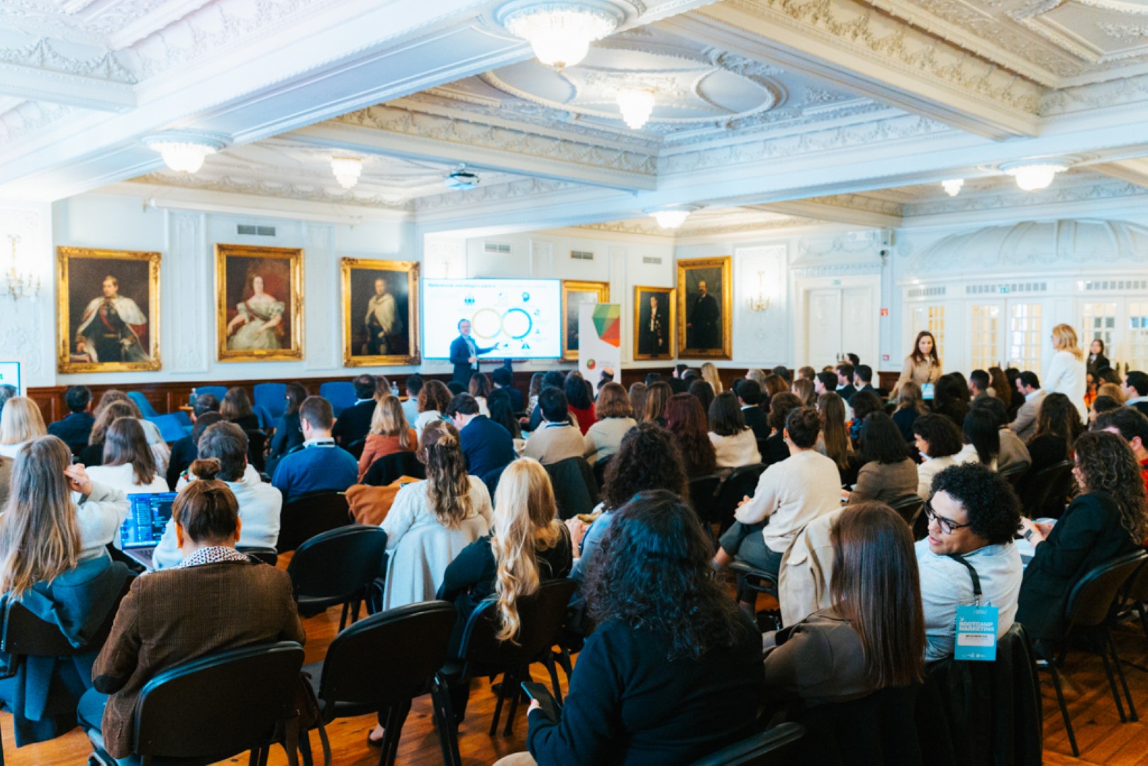 Fotografia de evento com público